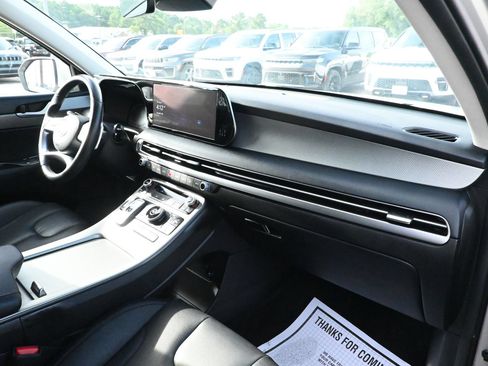 Used 2025 Hyundai Palisade SEL FWD image 34