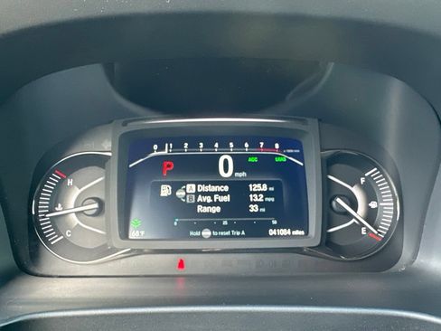 Used 2023 Honda Passport TrailSport image 2