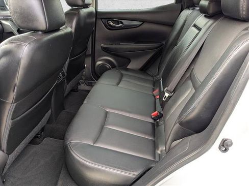 Used 2017 Nissan Rogue Sport SL FWD image 19