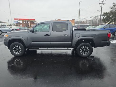 Used 2022 Toyota Tacoma 4x4 Double Cab image 8