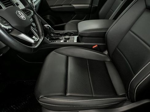 Certified 2023 Volkswagen Atlas Cross Sport SEL R-Line image 10