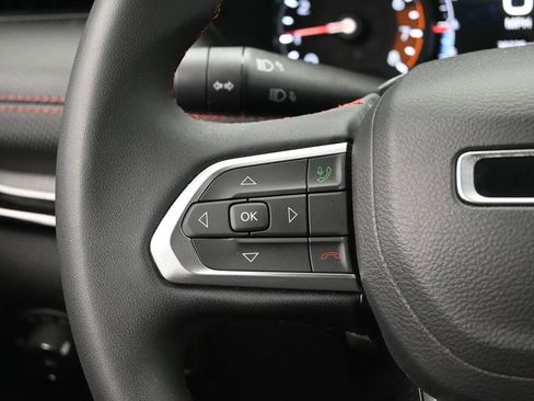 Used 2025 Jeep Compass Trailhawk w/ Trailer Tow Group image 15