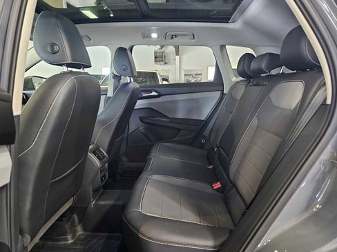 Used 2023 Volkswagen Taos SE w/ Panoramic Sunroof Package AWD/4WD image 16