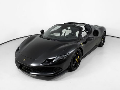 Used 2025 Ferrari 296 GTS RWD image 2
