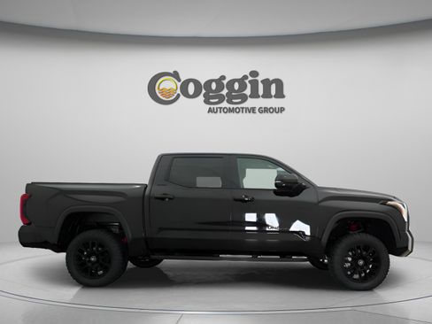 New 2026 Toyota Tundra Limited AWD/4WD image 24
