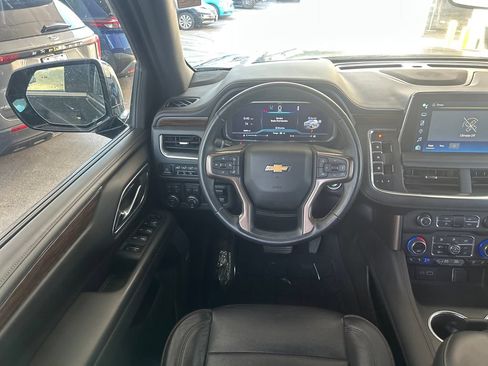 Used 2023 Chevrolet Suburban High Country AWD/4WD image 16