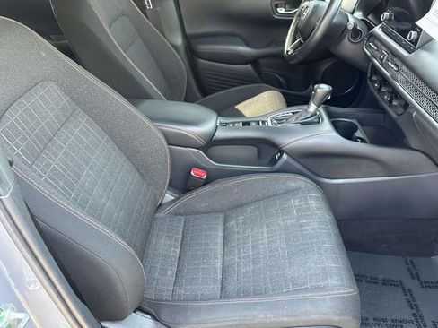 Used 2023 Honda HR-V Sport image 9