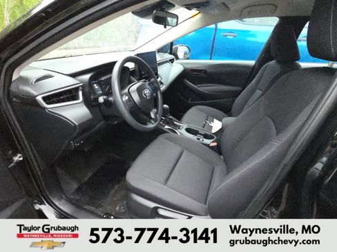 Used 2024 Toyota Corolla LE FWD image 8