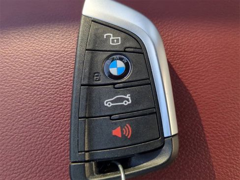 Certified 2023 BMW 330i Sedan w/ Premium Package image 31