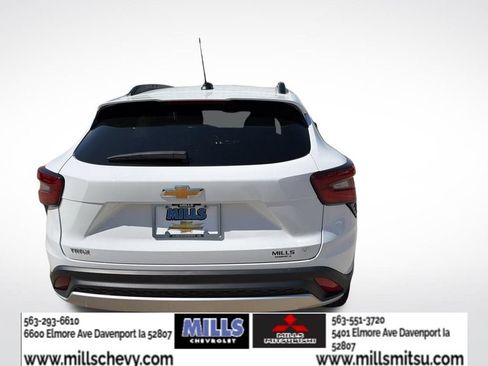 Used 2025 Chevrolet Trax LT w/ Driver Confidence Package FWD image 6