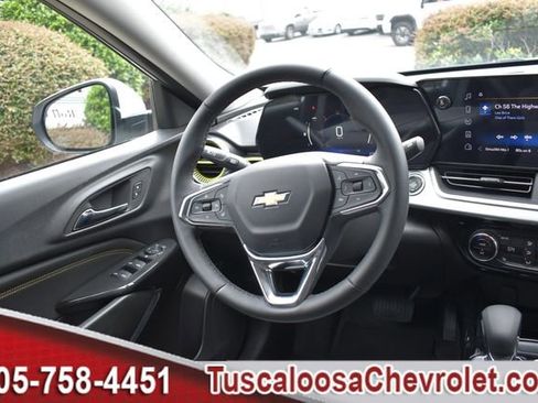 New 2025 Chevrolet Trax LT w/ Driver Confidence Package image 17