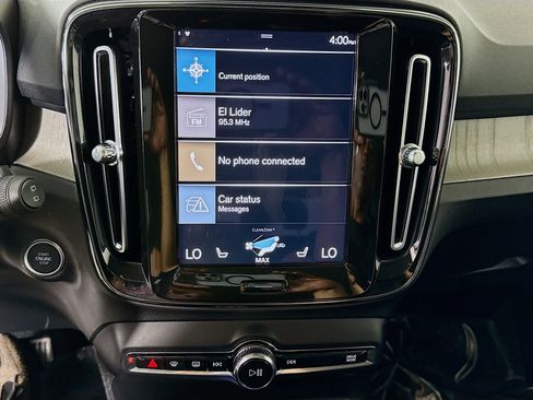 Used 2022 Volvo XC40 T5 Inscription w/ Advanced Package image 18