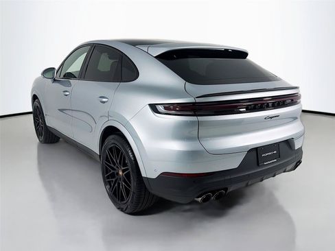 New 2026 Porsche Cayenne Coupe AWD/4WD image 3