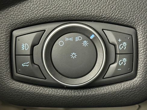 Used 2017 Ford Escape Titanium image 21