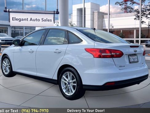 Used 2015 Ford Focus SE FWD image 7