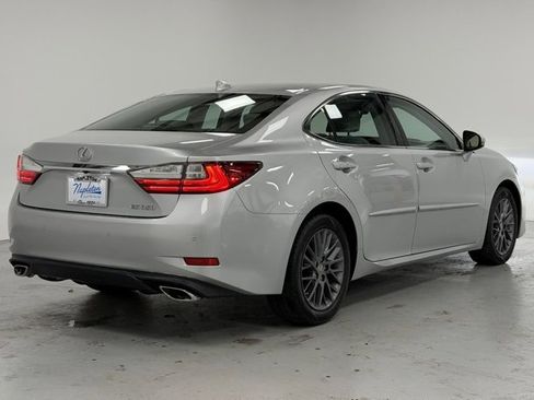 Used 2018 Lexus ES 350 w/ Navigation System Package image 4