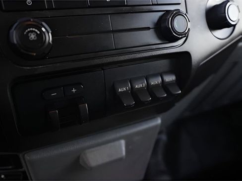 Used 2013 Ford F450 XL w/ Snow Plow Prep Pkg image 21