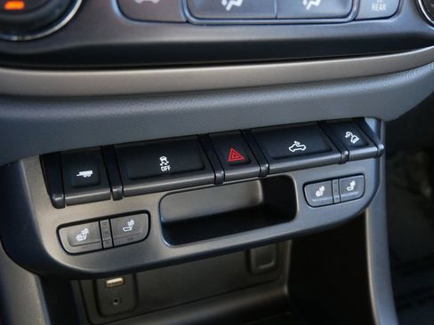 Used 2015 Chevrolet Colorado Z71 image 26