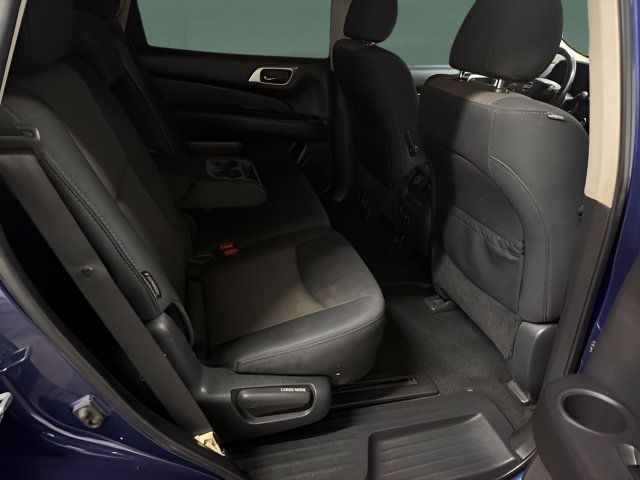Used 2020 Nissan Pathfinder SV FWD image 16