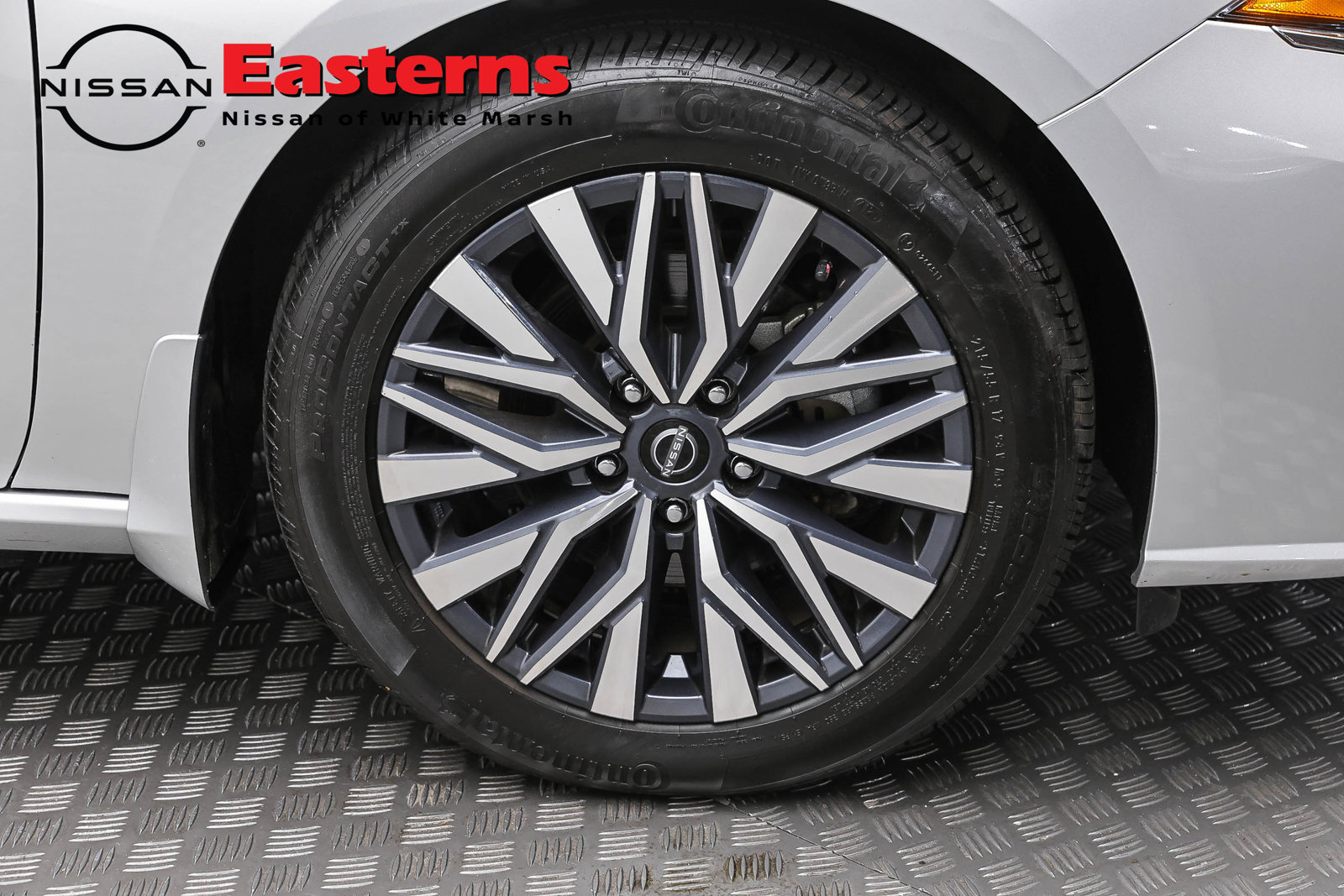 Used 2024 Nissan Altima 2.5 SV w/ SV Premium Package FWD image 31