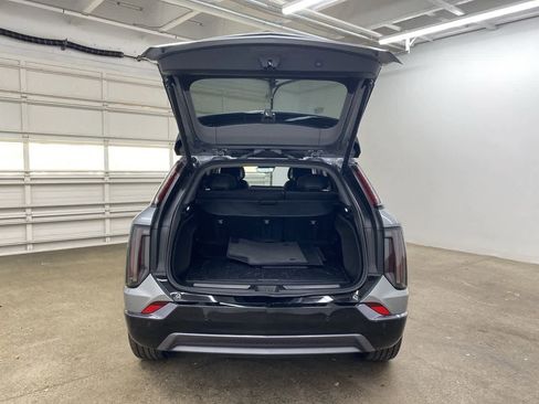 Used 2025 Cadillac Optiq Sport 2 w/ LPO, Floor Liner Package image 29