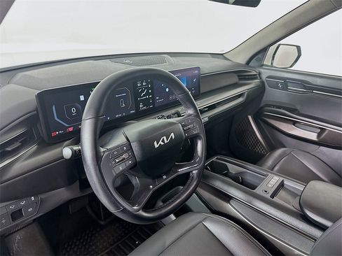 Used 2024 Kia EV9 Light image 10