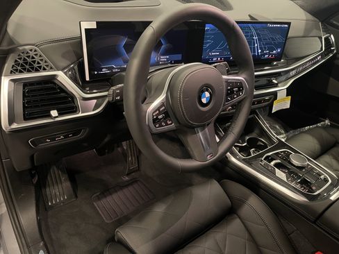 New 2026 BMW X7 xDrive40i w/ M Sport Package AWD/4WD image 7
