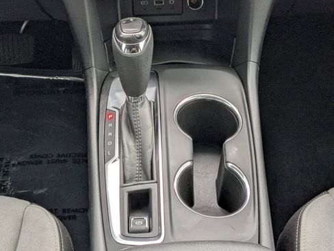 Used 2020 Chevrolet Equinox LT image 19