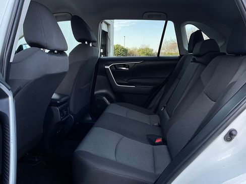 Used 2025 Toyota RAV4 XLE image 12