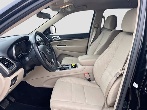 Used 2021 Jeep Grand Cherokee Laredo image 20