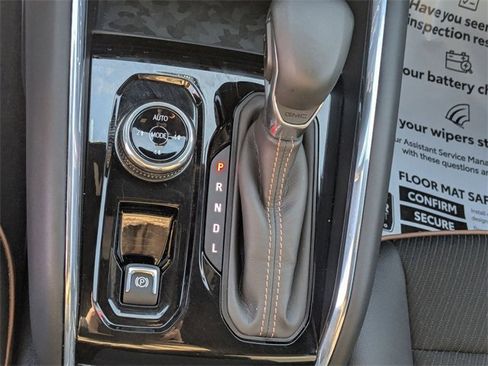 Used 2024 GMC Canyon AT4 image 21