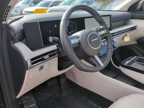 Certified 2025 Hyundai Tucson SEL image 10