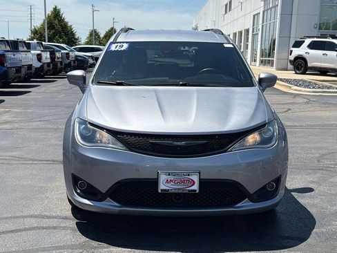 Used 2019 Chrysler Pacifica Touring-L Plus w/ Advanced Safetytec Group FWD image 5