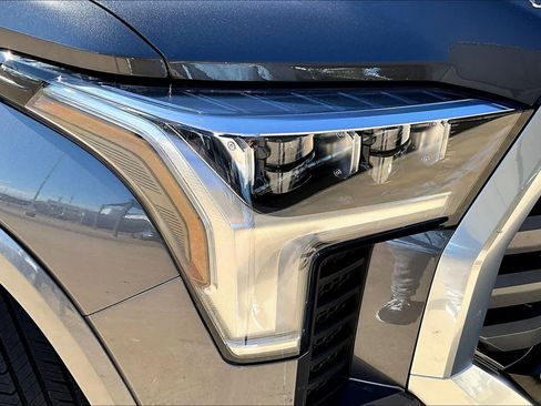 Used 2025 Toyota Tundra Limited image 26