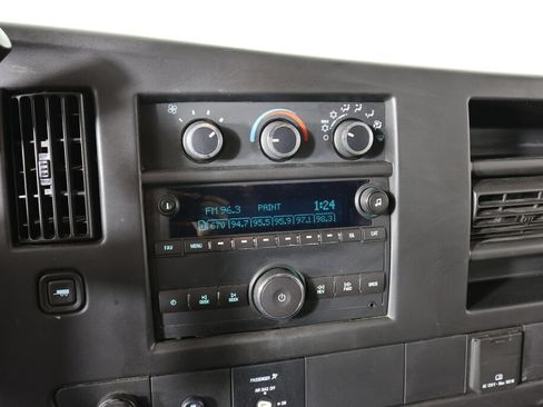 Used 2016 Chevrolet Express 2500 RWD image 26