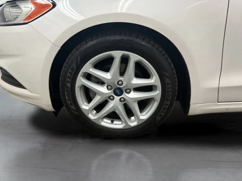 Used 2016 Ford Fusion SE FWD image 27