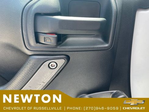 Used 2016 Jeep Wrangler Sport w/ Connectivity Group AWD/4WD image 9