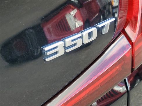 Used 2021 Cadillac XT4 Premium Luxury w/ Cold Weather Package image 9