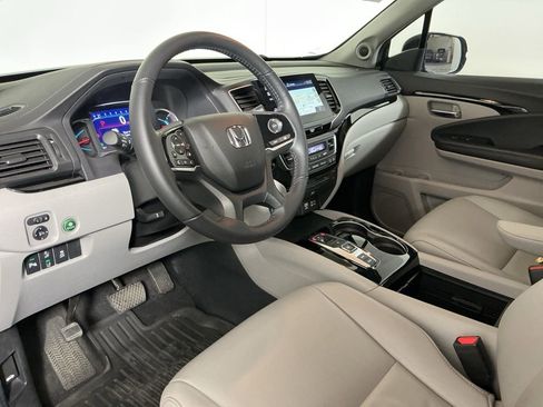 Used 2022 Honda Pilot Touring image 23