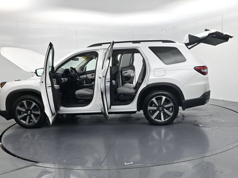 Used 2024 Honda Pilot Touring image 67
