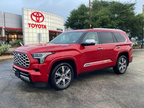 Used 2023 Toyota Sequoia Capstone image 1
