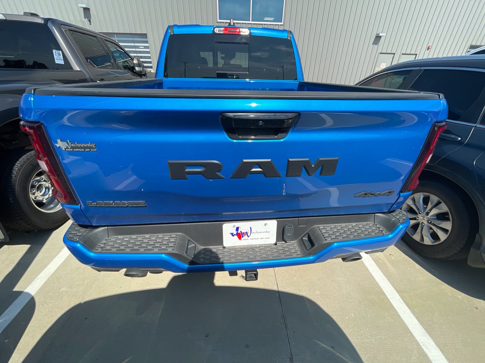 Used 2025 RAM 1500 Laramie w/ Night Edition AWD/4WD image 5