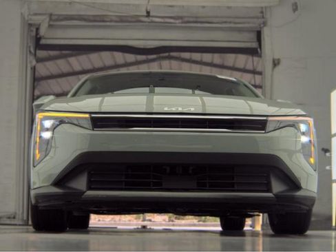 Used 2025 Kia K4 EX FWD image 4