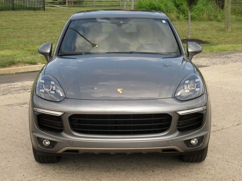 Used 2018 Porsche Cayenne S w/ Premium Package Plus AWD/4WD image 5