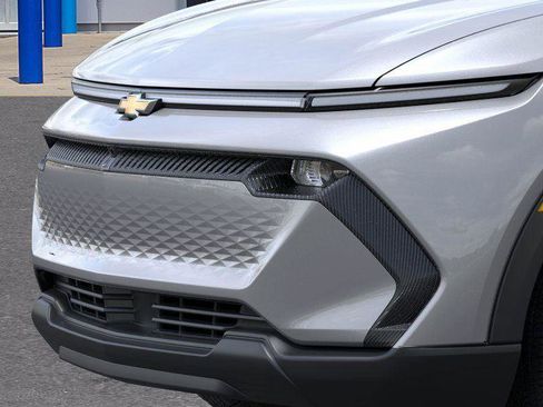 New 2026 Chevrolet Equinox EV LT image 13