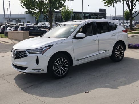 Used 2025 Acura RDX SH-AWD w/ Advance Package image 5