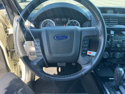 Used 2011 Ford Escape Limited w/ 302A Rapid Spec Order Code FWD image 13