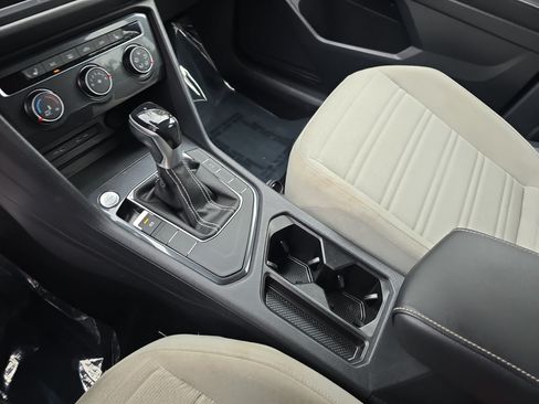 Used 2022 Volkswagen Tiguan S FWD image 25