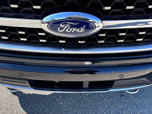 Used 2022 Ford F150 Platinum w/ Equipment Group 701A High image 35