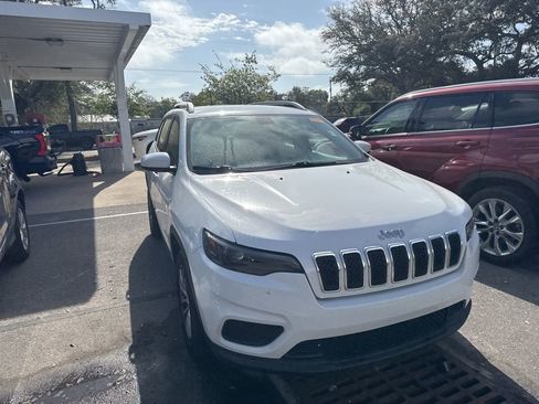 Used 2020 Jeep Cherokee Latitude image 3